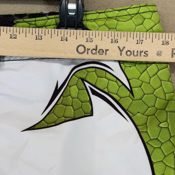 Venum MMA Fight Shorts Men's 34 Green Snake Skin Graphic Athletic Training - Picture 4 of 11